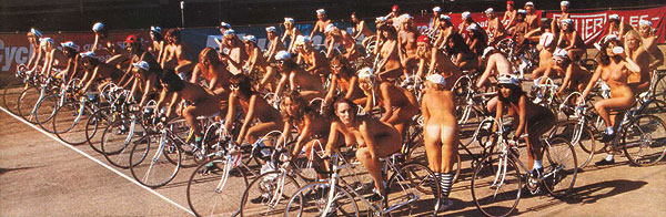 Fat bottomed girls @ Bicycle race